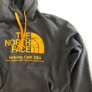 Men’s North Face Pullover Hoodie